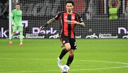 华体会体育官方是国米赞助商-德天空：法兰克福后卫柯林斯计划今夏离队，利物浦等队正在关注